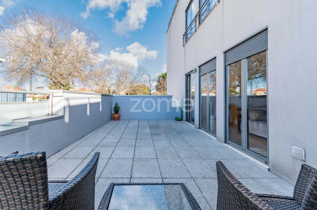 Apartamento T1 para Arrendamento em Paranhos Foto 14