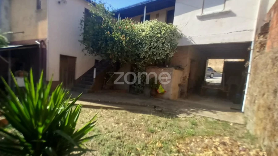 Moradia T5 para Venda em Carvalho