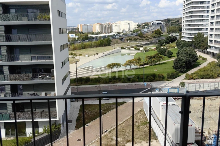 Apartamento T1 para Arrendamento em Lumiar Foto 18