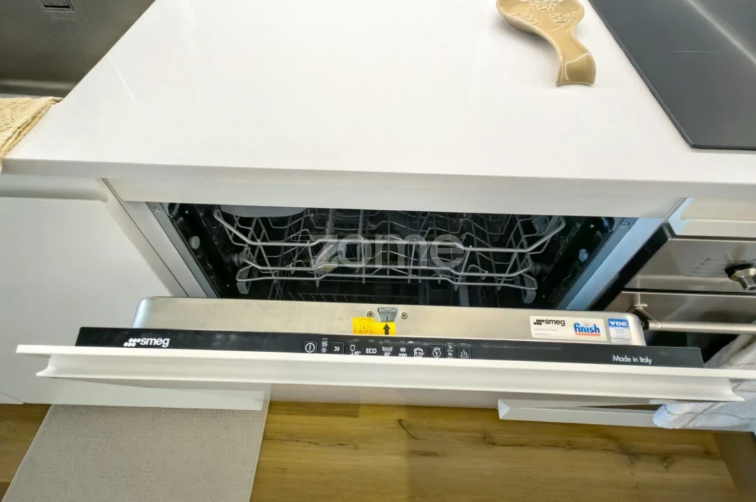 Apartamento T1 para Arrendamento em Lumiar Foto 7