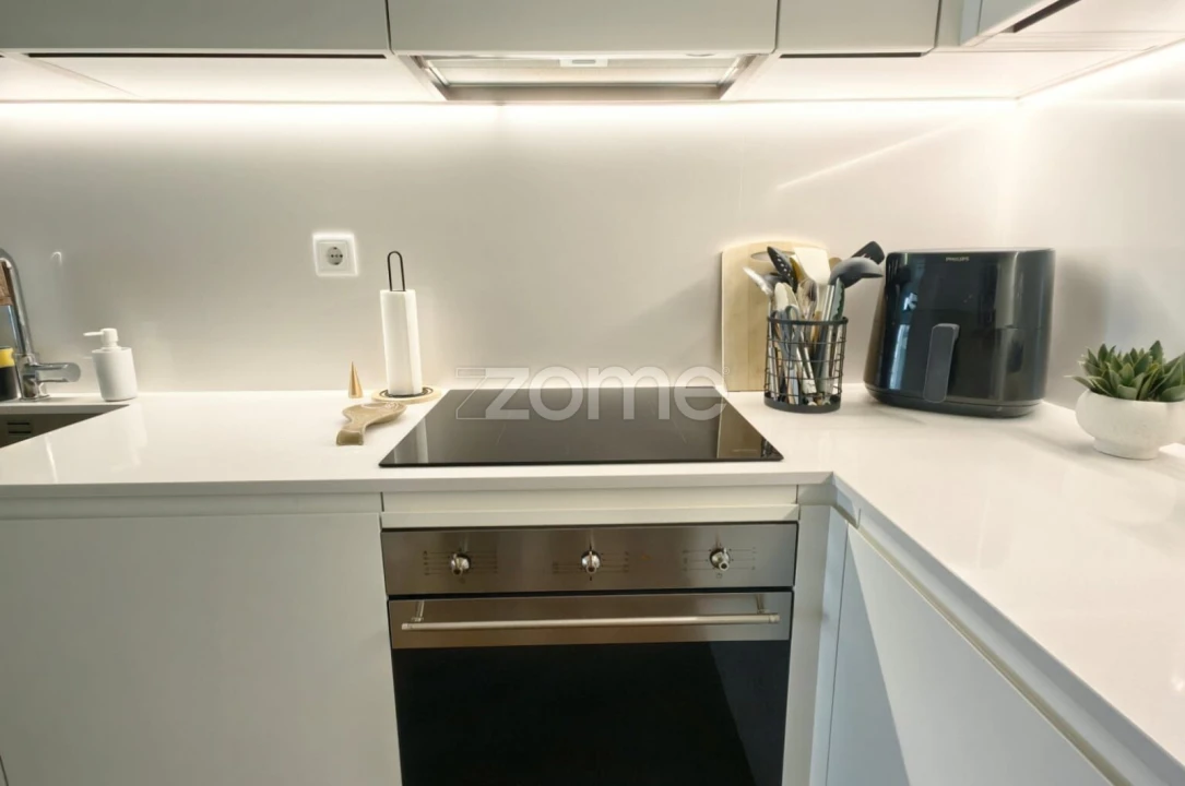 Apartamento T1 para Arrendamento em Lumiar Foto 5