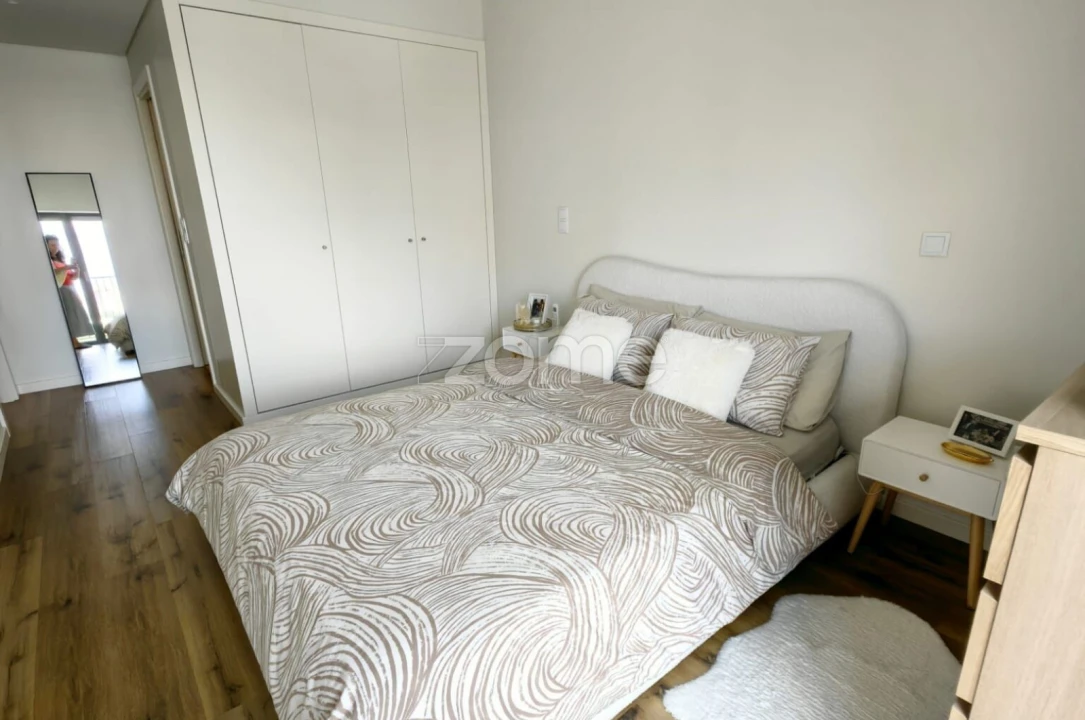 Apartamento T1 para Arrendamento em Lumiar Foto 11