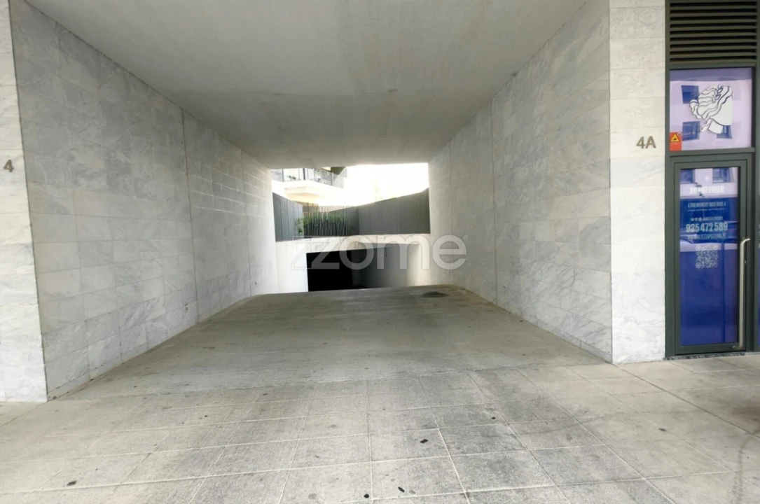Apartamento T1 para Arrendamento em Lumiar Foto 27