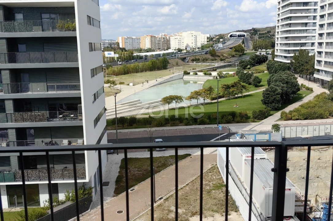 Apartamento T1 para Arrendamento em Lumiar Foto 18