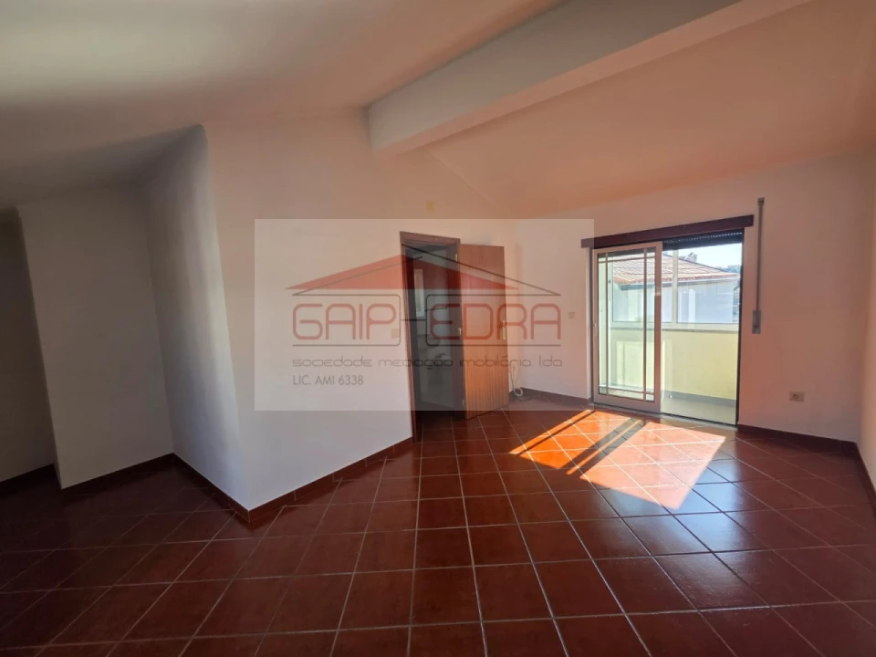Apartamento para Venda em Abraveses Foto 4