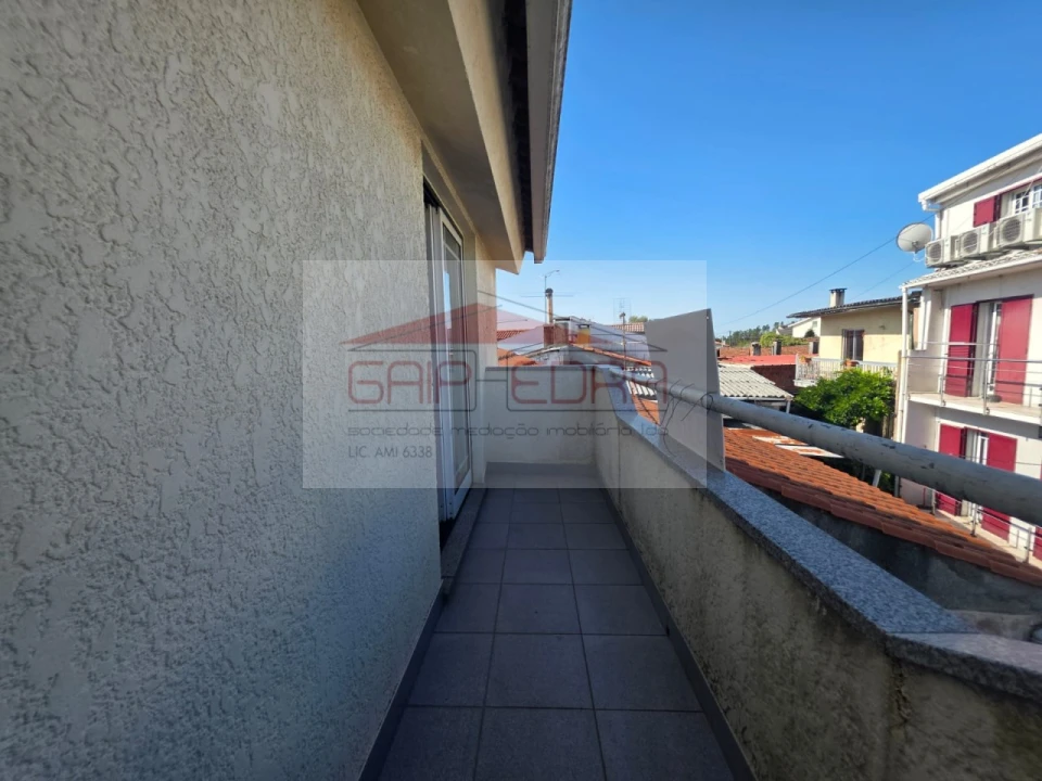 Apartamento para Venda em Abraveses Foto 17