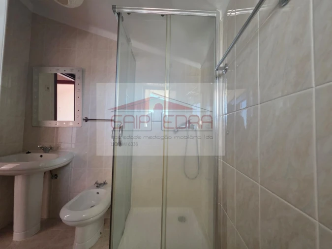 Apartamento para Venda em Abraveses Foto 12