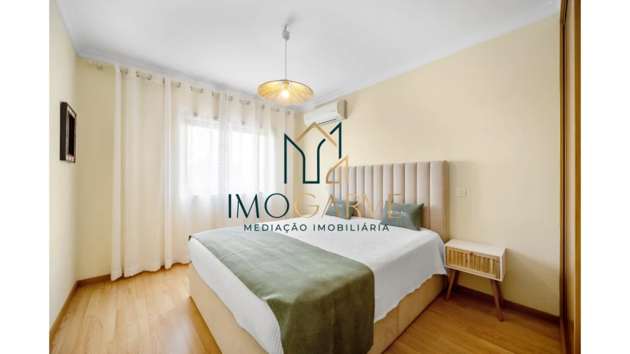 Apartamento T3 para Venda em Portimão Foto 14