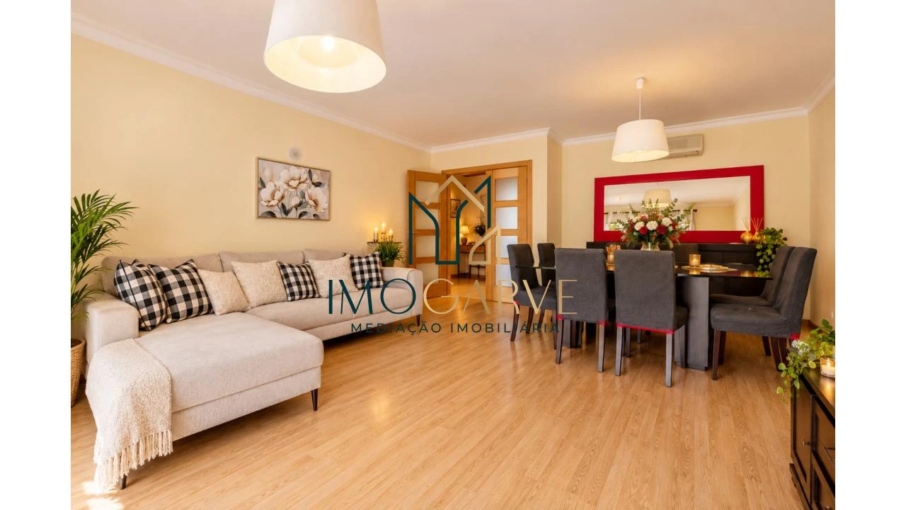 Apartamento T3 para Venda em Portimão Foto 3