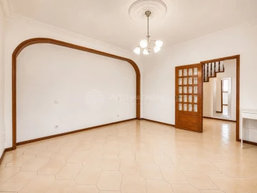 Moradia T4 para Venda em Aver-O-Mar, Amorim e Terroso