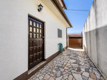 Moradia T4 para Venda em Aver-O-Mar, Amorim e Terroso