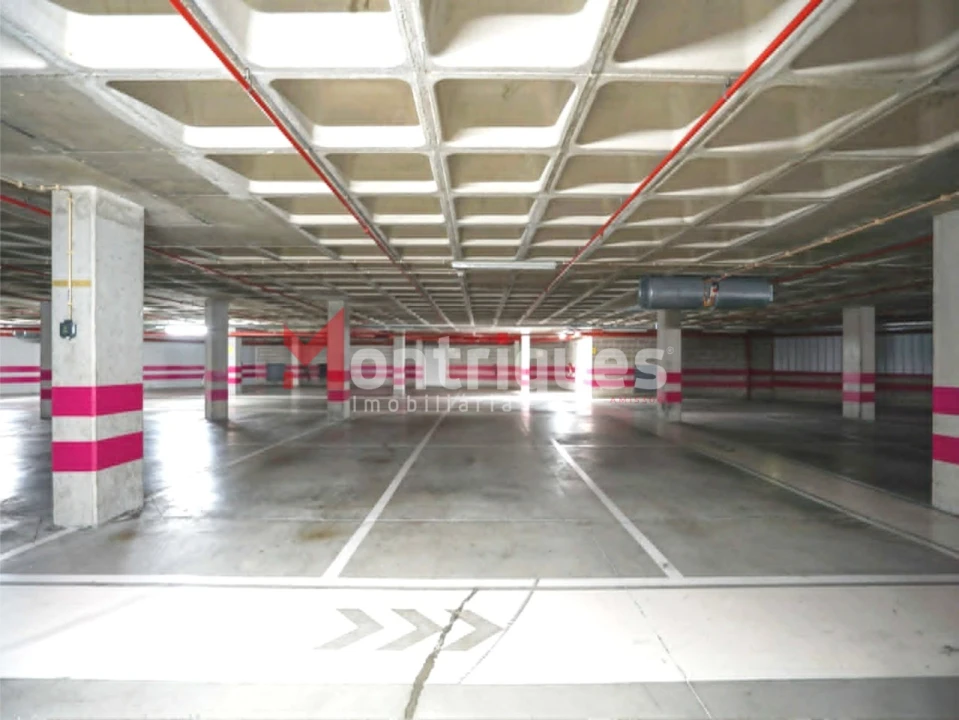 Apartamento T1 para Venda em Parque das Nações Foto 17