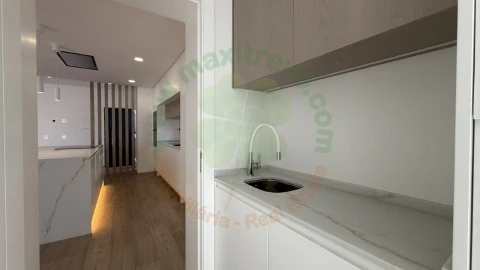 Moradia T3 para Venda em Fernao Ferro