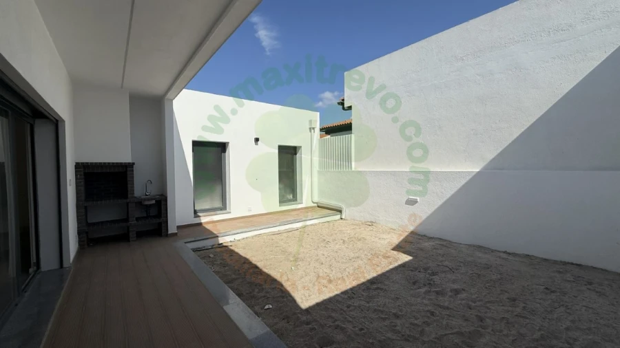 Moradia T3 para Venda em Fernao Ferro Foto 12