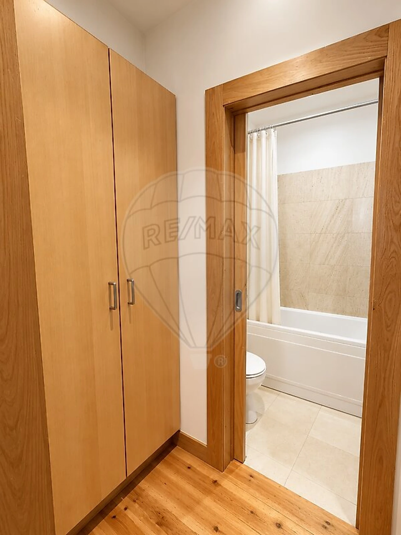 Apartamento T1 para Venda em Misericórdia Foto 6