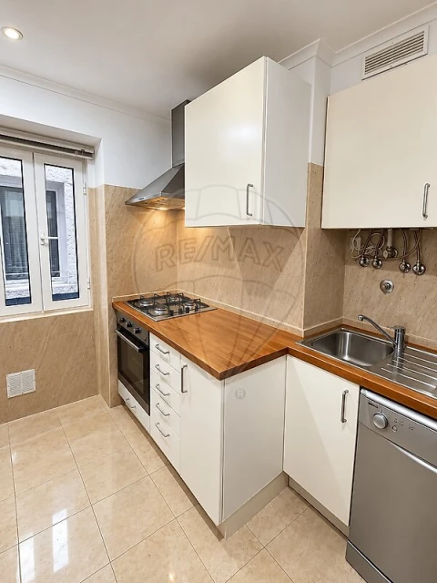 Apartamento T1 para Venda em Misericórdia