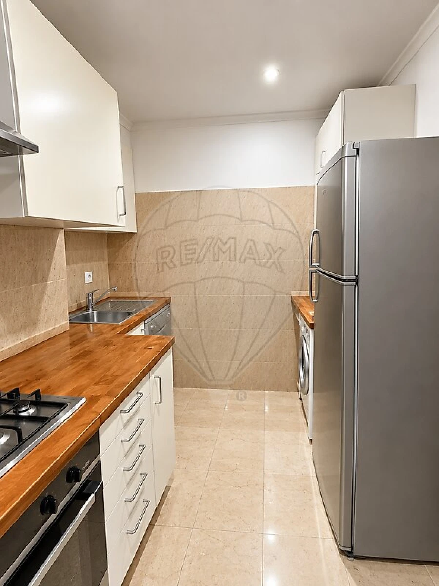 Apartamento T1 para Venda em Misericórdia Foto 11