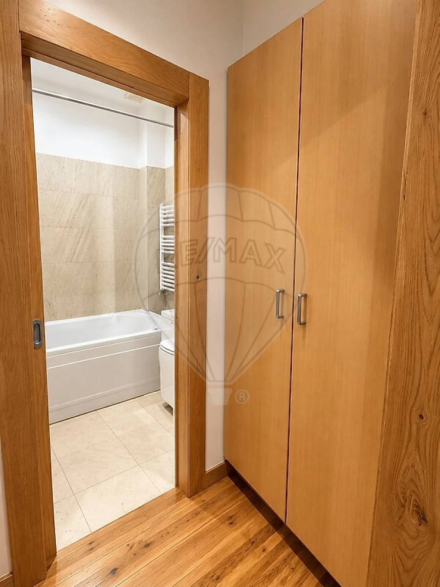 Apartamento T1 para Venda em Misericórdia Foto 7