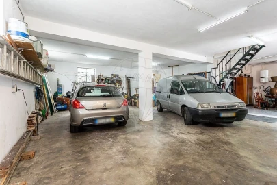 Moradia T3 para Venda em Pontinha e Famões