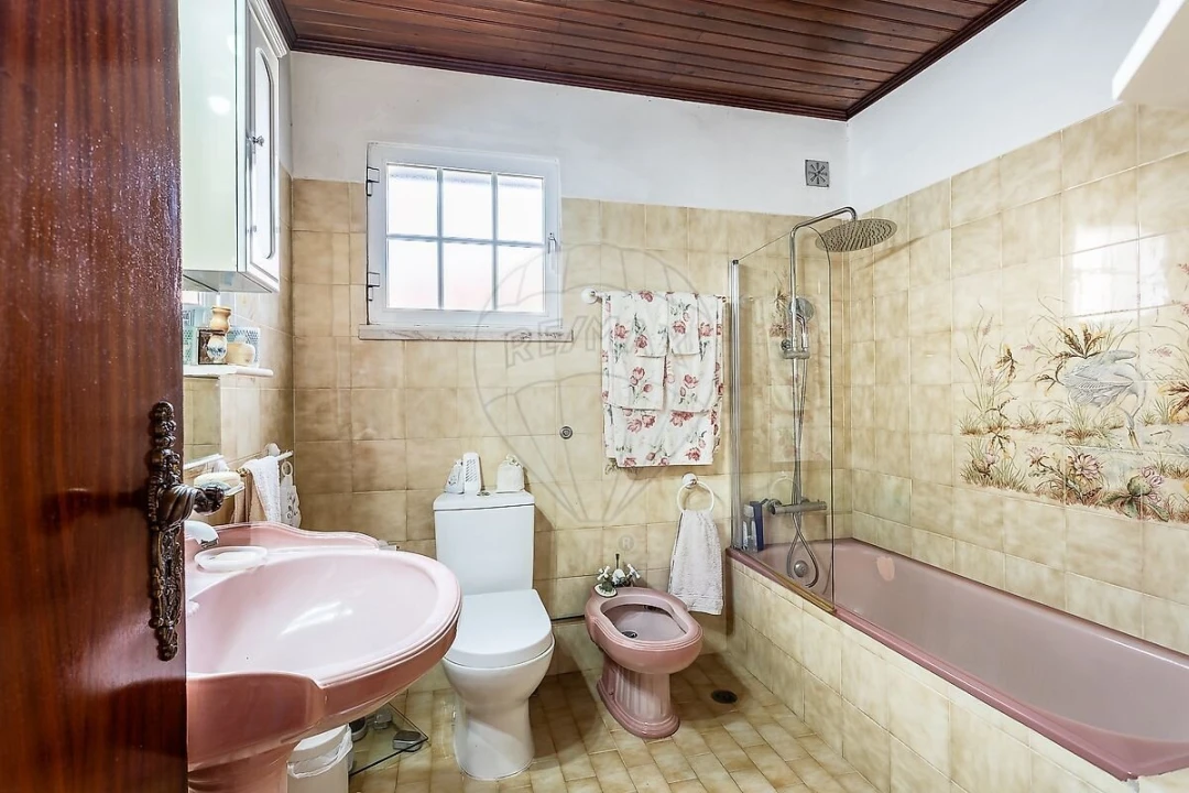 Moradia T3 para Venda em Pontinha e Famões Foto 19