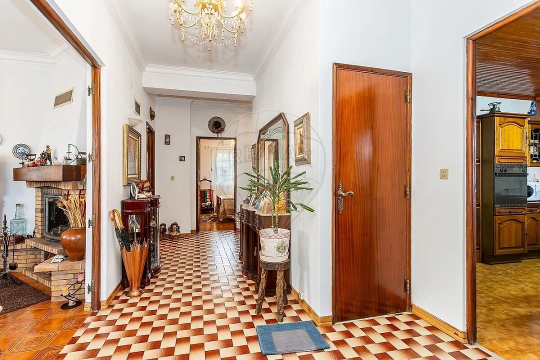 Moradia T3 para Venda em Pontinha e Famões Foto 8