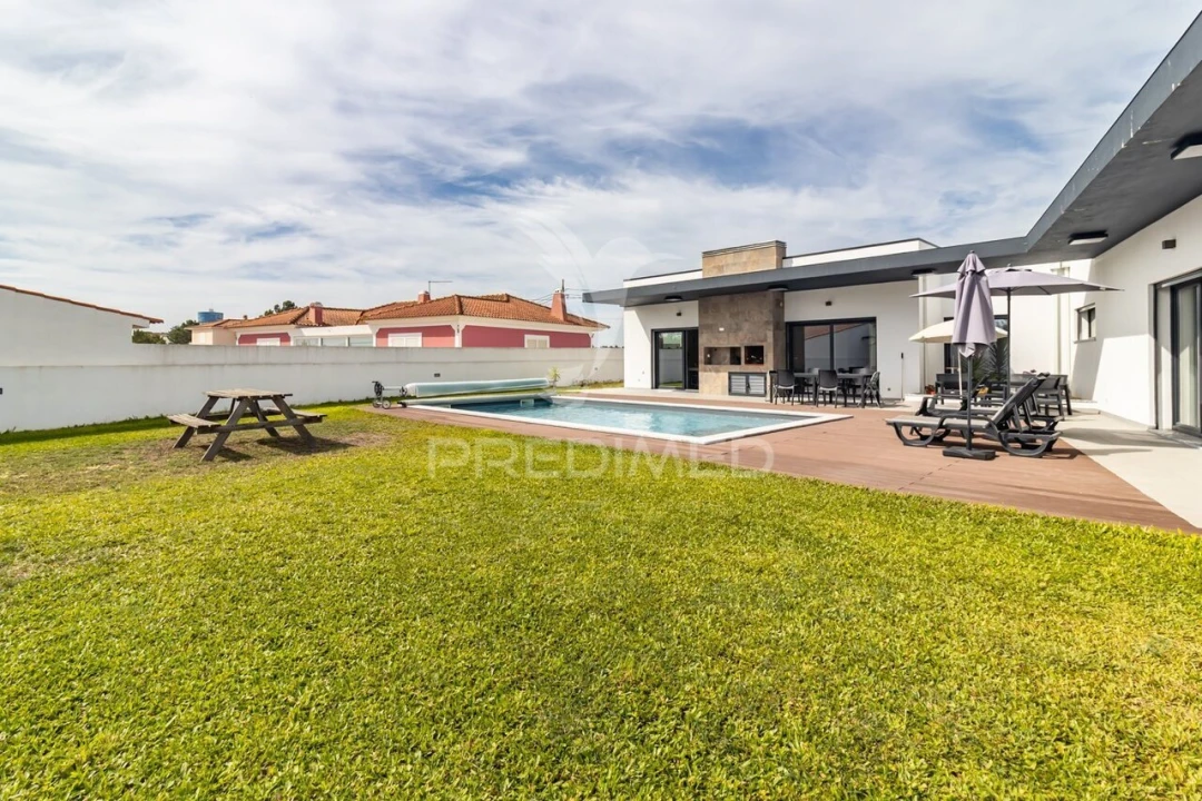 Moradia T3 para Venda em Fernao Ferro Foto 21