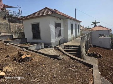 Moradia T3 para Venda em Funchal (São Pedro)
