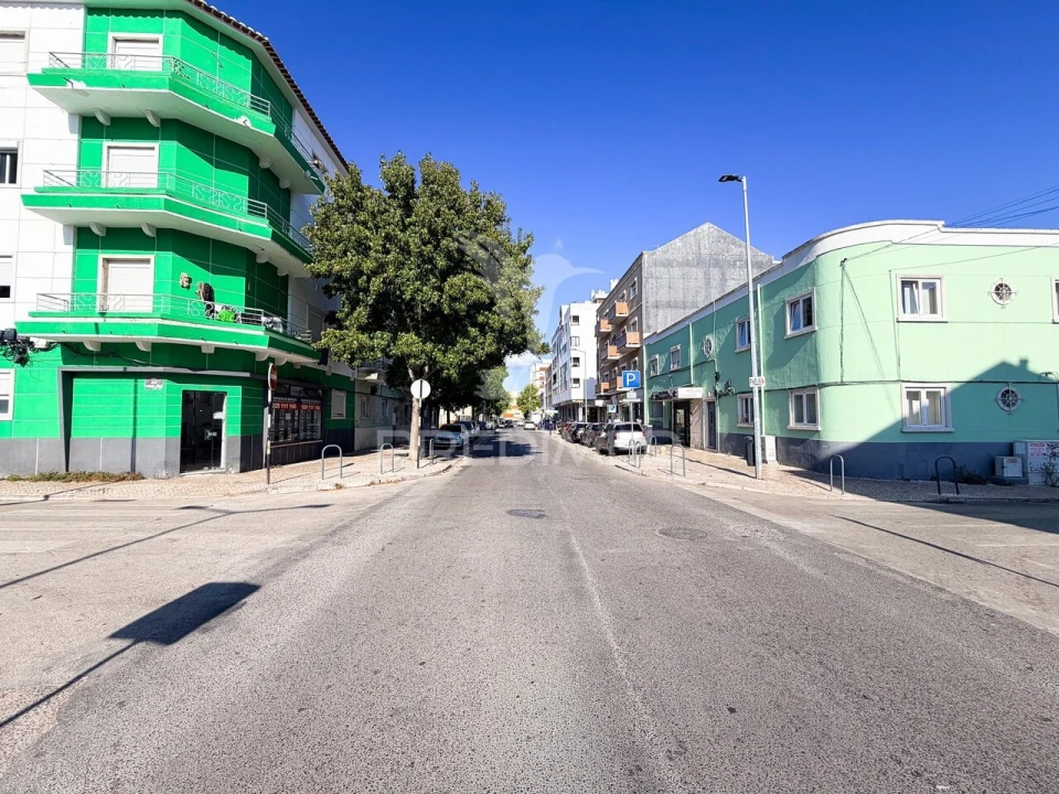 Apartamento T2 para Venda em Almada, Cova da Piedade, Pragal e Cacilhas Foto 24