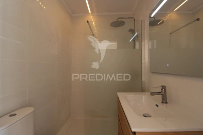 Apartamento T1 para Venda em Baixa da Banheira e Vale da Amoreira