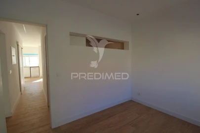 Apartamento T1 para Venda em Baixa da Banheira e Vale da Amoreira