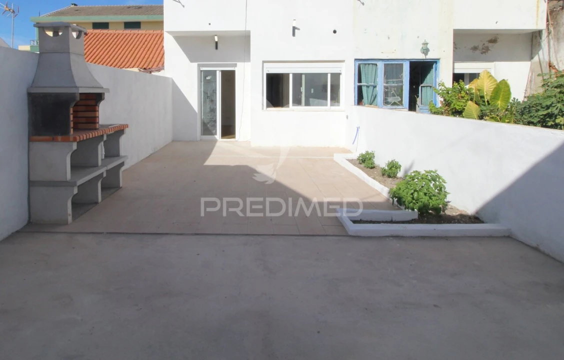 Apartamento T1 para Venda em Baixa da Banheira e Vale da Amoreira Foto 1