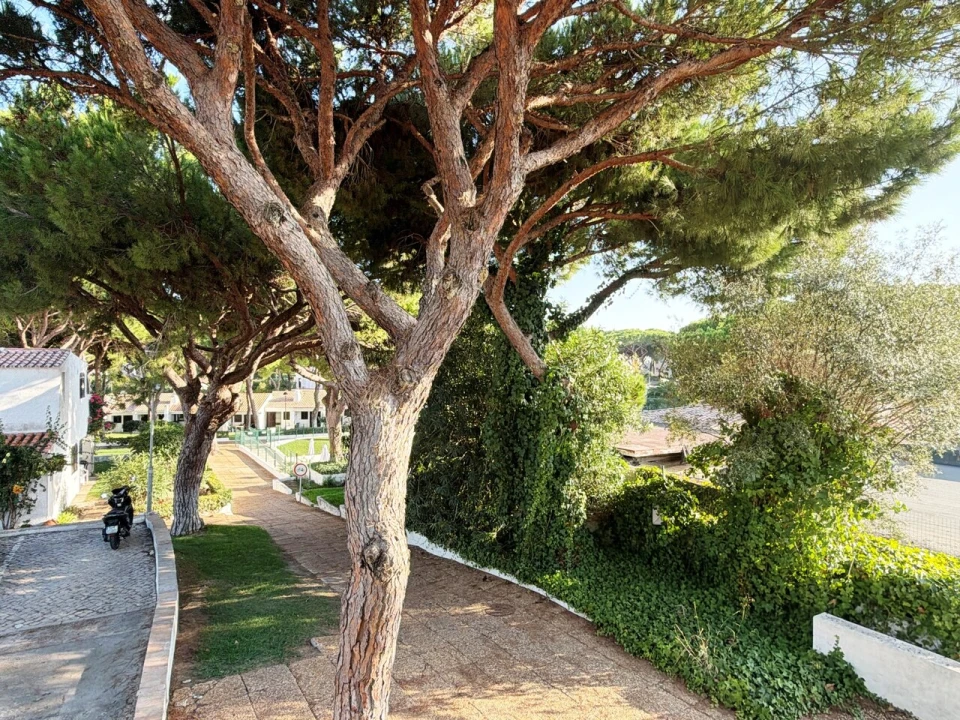 Apartamento T0 para Venda em Albufeira e Olhos de Água Foto 13
