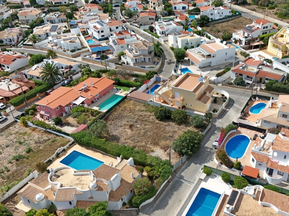 Terreno para Venda em Estômbar e Parchal Foto 3