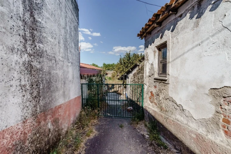 Moradia T0 para Venda em Covilhã e Canhoso Foto 3