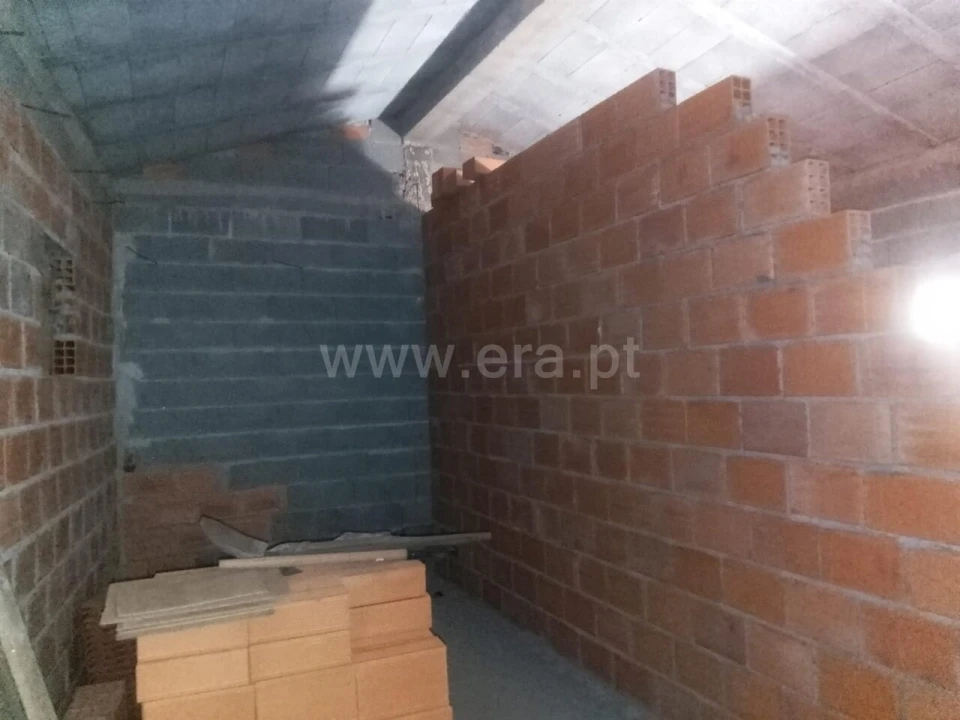 Moradia T0 para Venda em Covilhã e Canhoso Foto 12