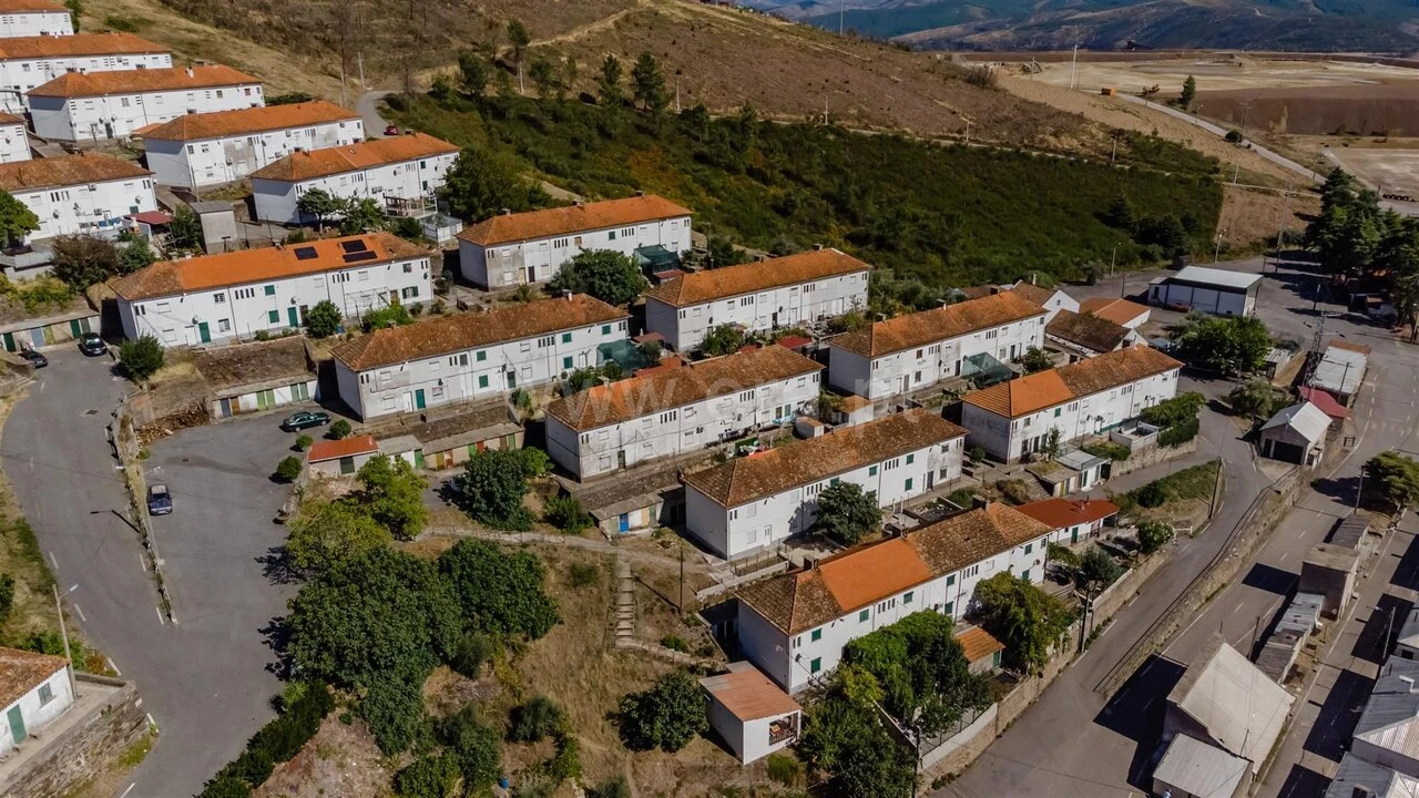 Moradia T3 para Venda em Aldeia de São Francisco de Assis Foto 17