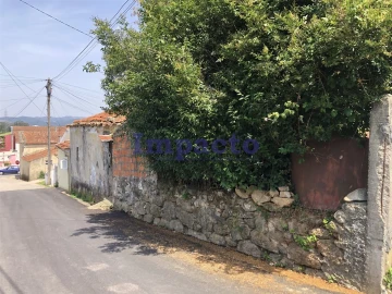 Moradia T1 para Venda em Vila de Cucujães