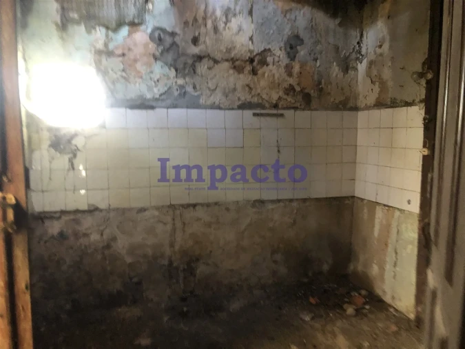 Moradia T1 para Venda em Vila de Cucujães Foto 4