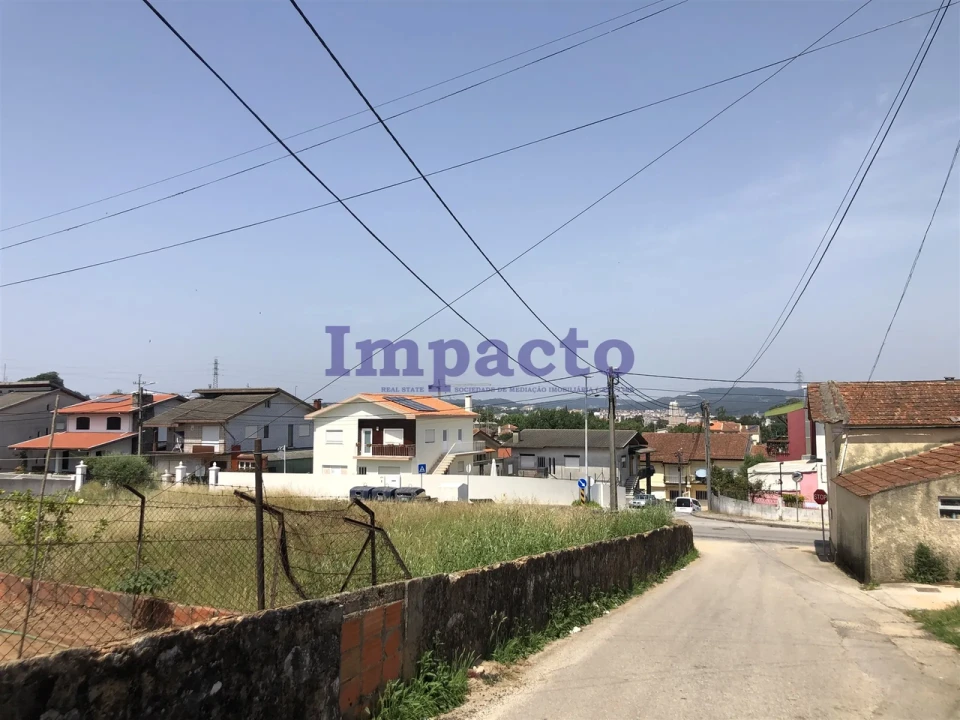 Moradia T1 para Venda em Vila de Cucujães Foto 10