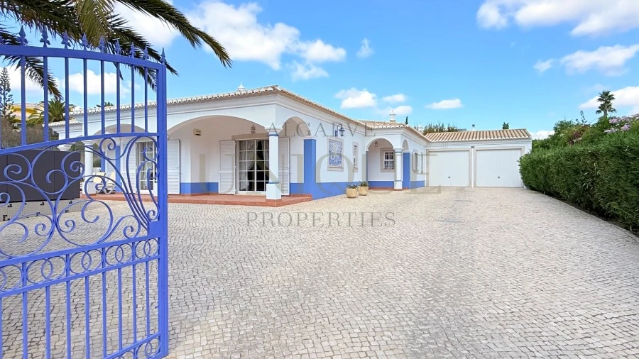 Moradia T3 para Venda em Lagos (São Sebastião e Santa Maria)