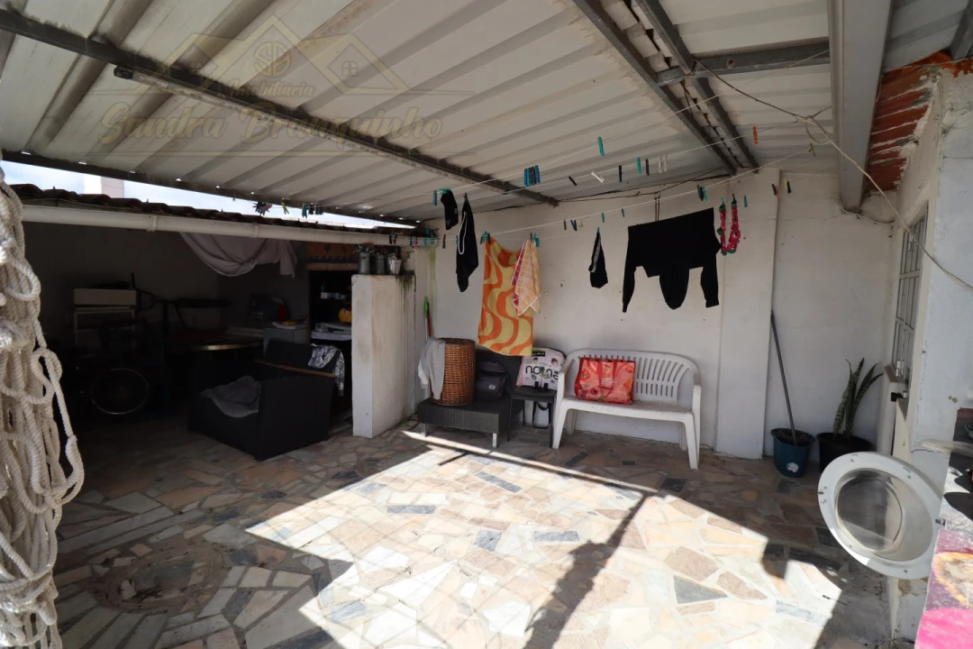Moradia T2 para Venda em Santa Maria, São Pedro e Matacães Foto 28