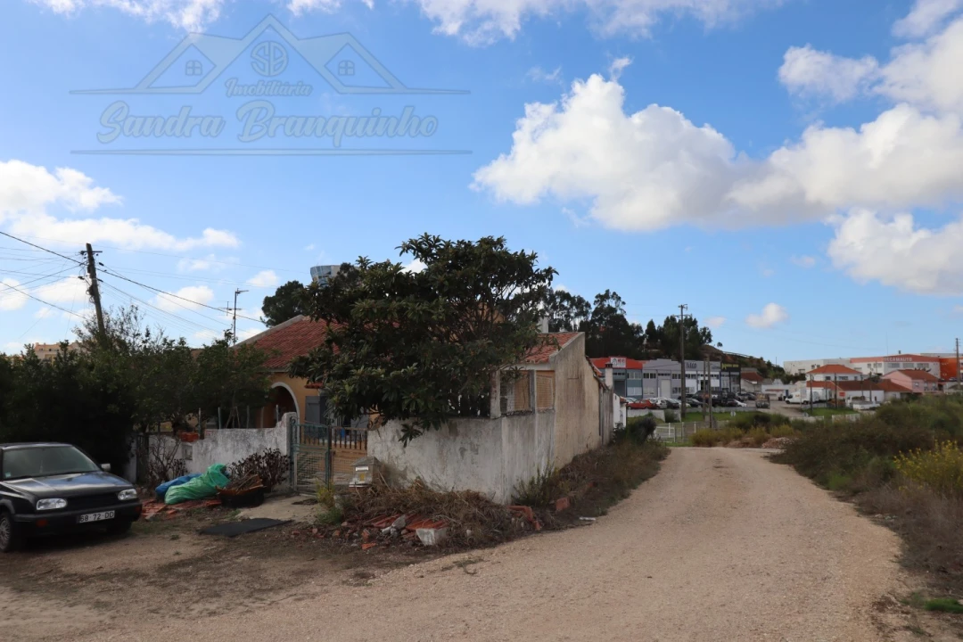 Moradia T2 para Venda em Santa Maria, São Pedro e Matacães Foto 37