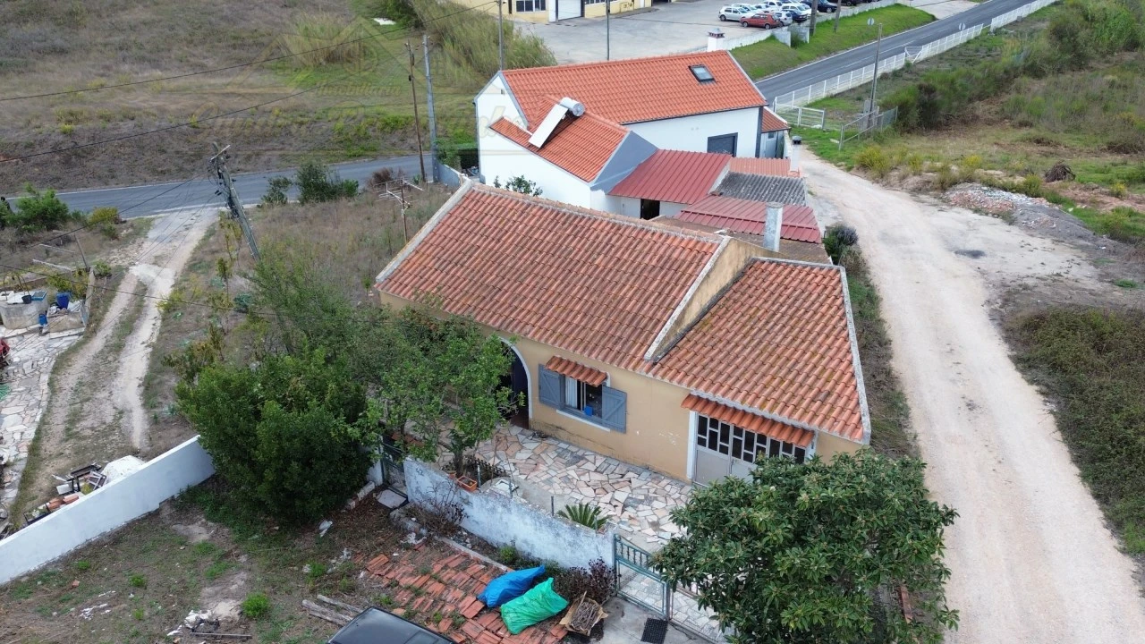 Moradia T2 para Venda em Santa Maria, São Pedro e Matacães Foto 42