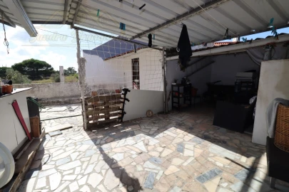 Moradia T2 para Venda em Santa Maria, São Pedro e Matacães