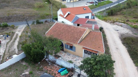 Moradia T2 para Venda em Santa Maria, São Pedro e Matacães