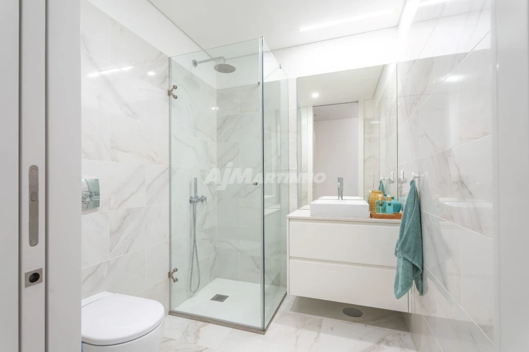 Apartamento T2 para Arrendamento em Campanhã Foto 16