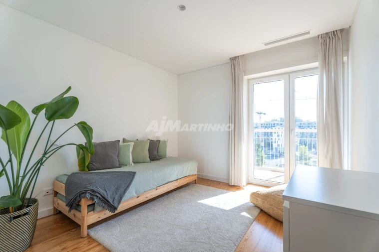 Apartamento T2 para Arrendamento em Campanhã Foto 17