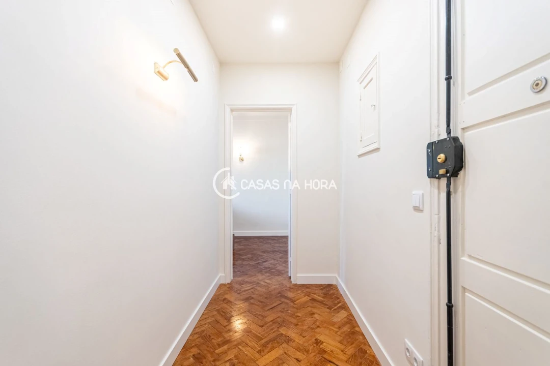 Apartamento T2 para Arrendamento em Ajuda Foto 9