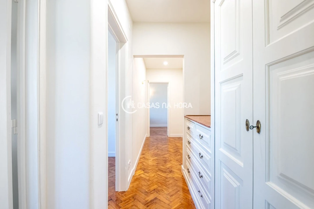 Apartamento T2 para Arrendamento em Ajuda Foto 10