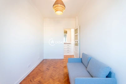 Apartamento T2 para Arrendamento em Santo António